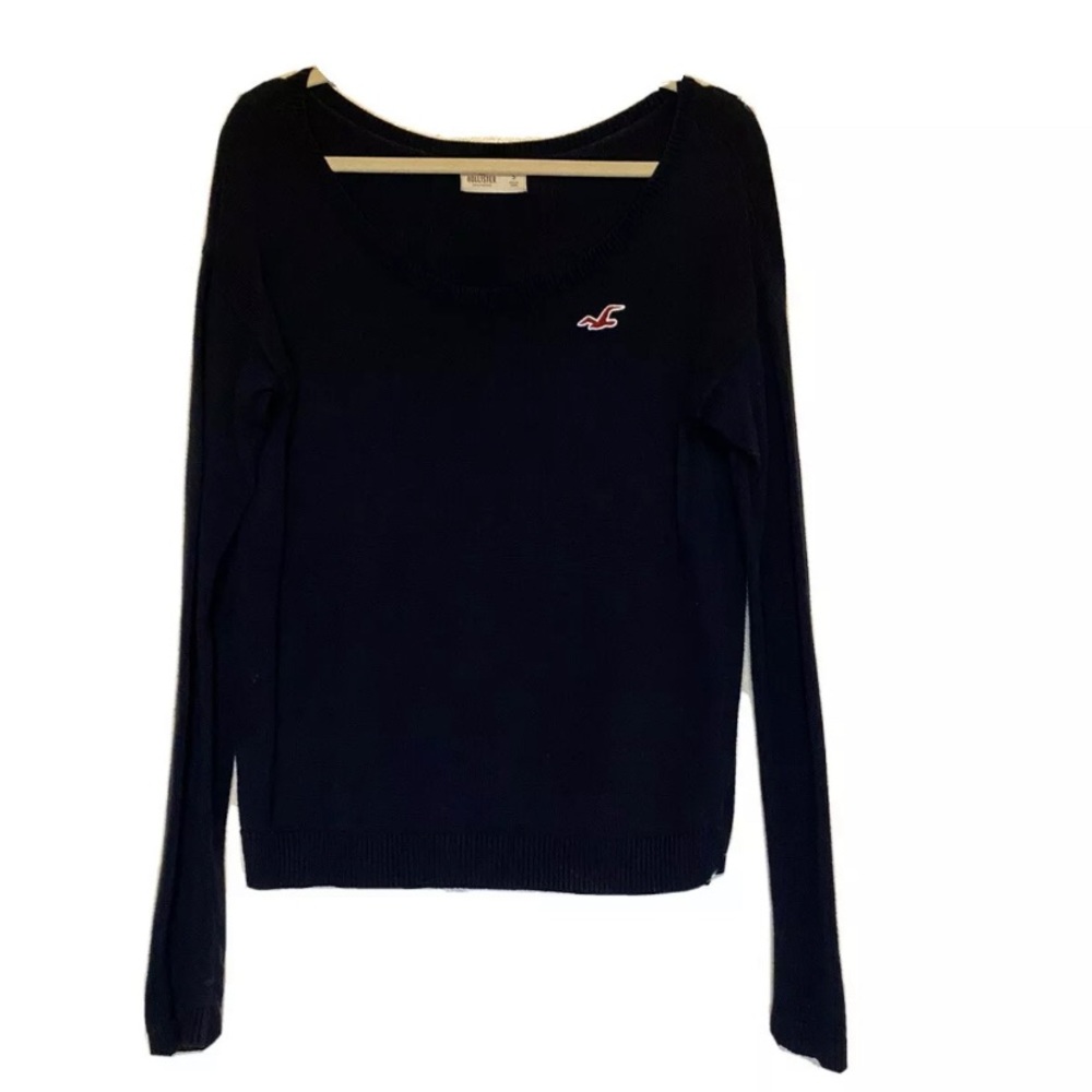 ❤️ Hollister Co. Woman’s small navy swoop neck sweater